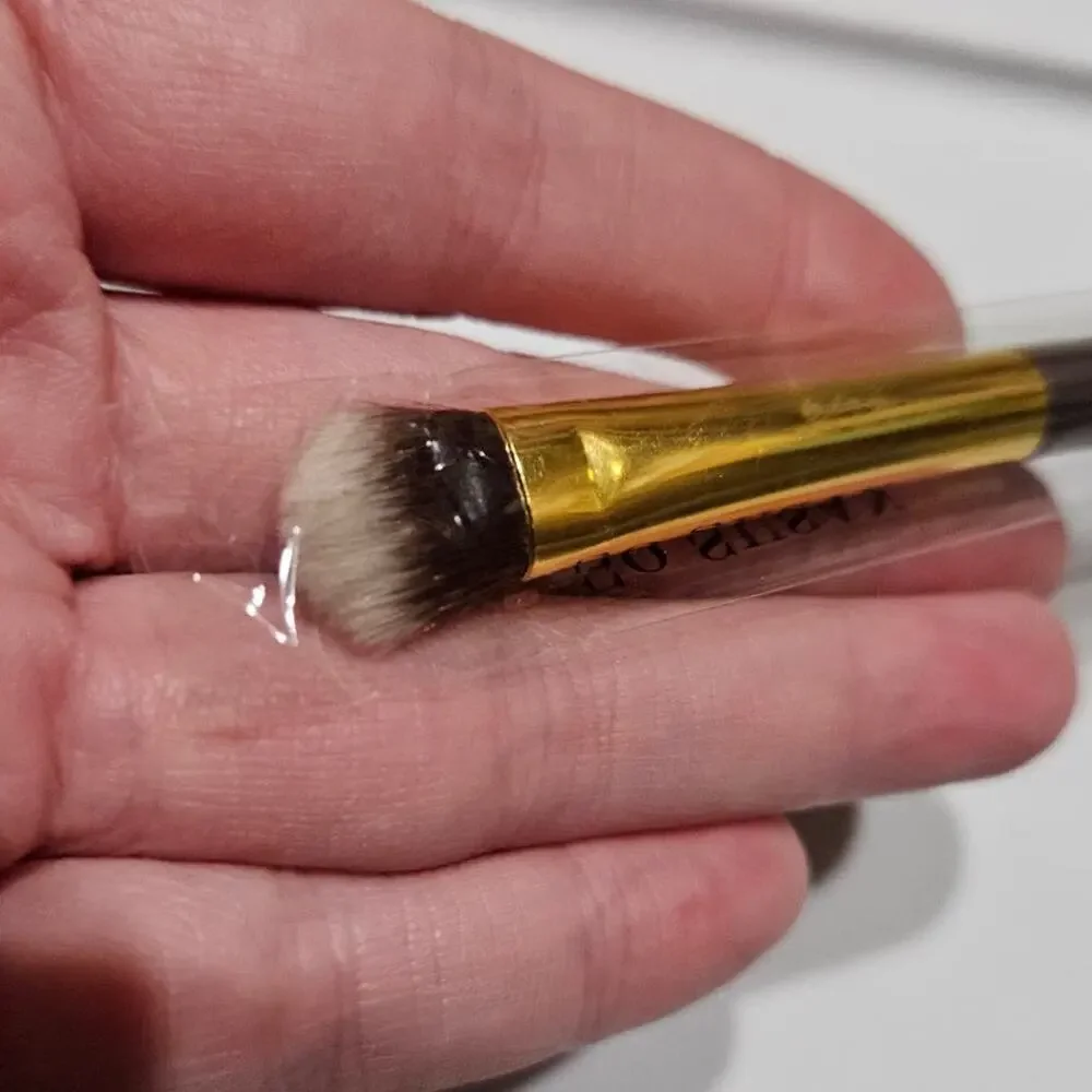 NEW! So Susan Blender Brush ft. a Gold Ferrule & Black Handle ~ Cruelty-Free